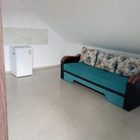 Casa Galbena De Vacanta Navodari Năvodari