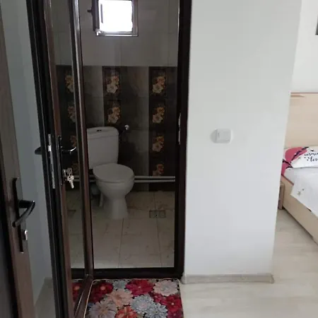 Casa Galbena De Vacanta Navodari * Năvodari