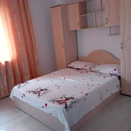 Casa Galbena De Vacanta Navodari Pensjonat *