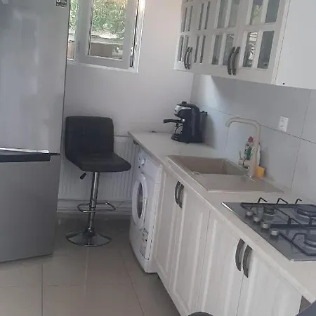 Casa Galbena De Vacanta Navodari Pensjonat