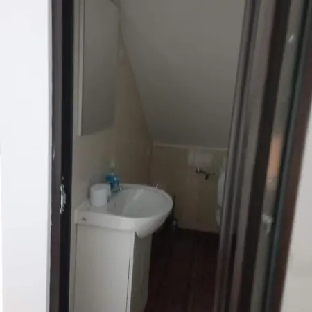 Casa Galbena De Vacanta Navodari Năvodari