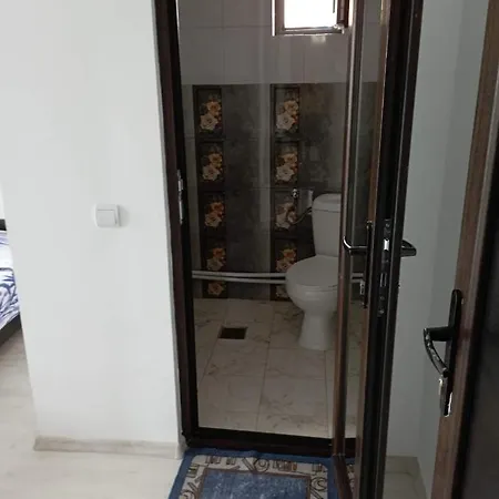 Casa Galbena De Vacanta Navodari * Năvodari
