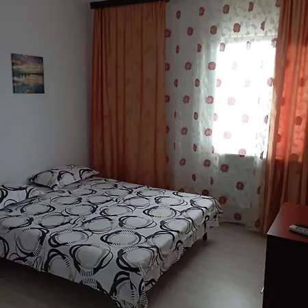 Casa Galbena De Vacanta Navodari